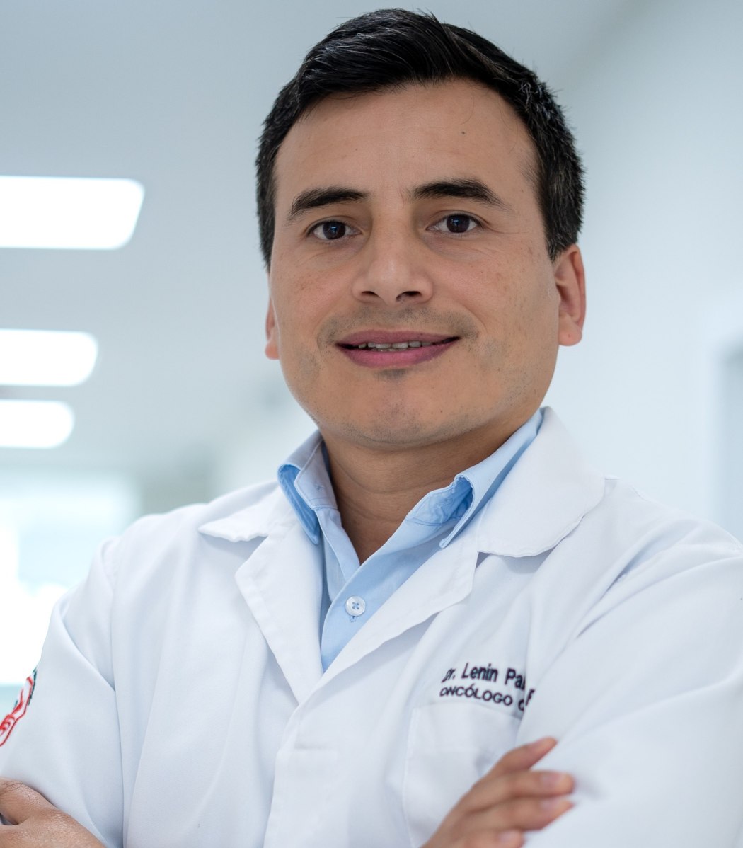 Fotografía profesional del Dr. Lenin Palacios